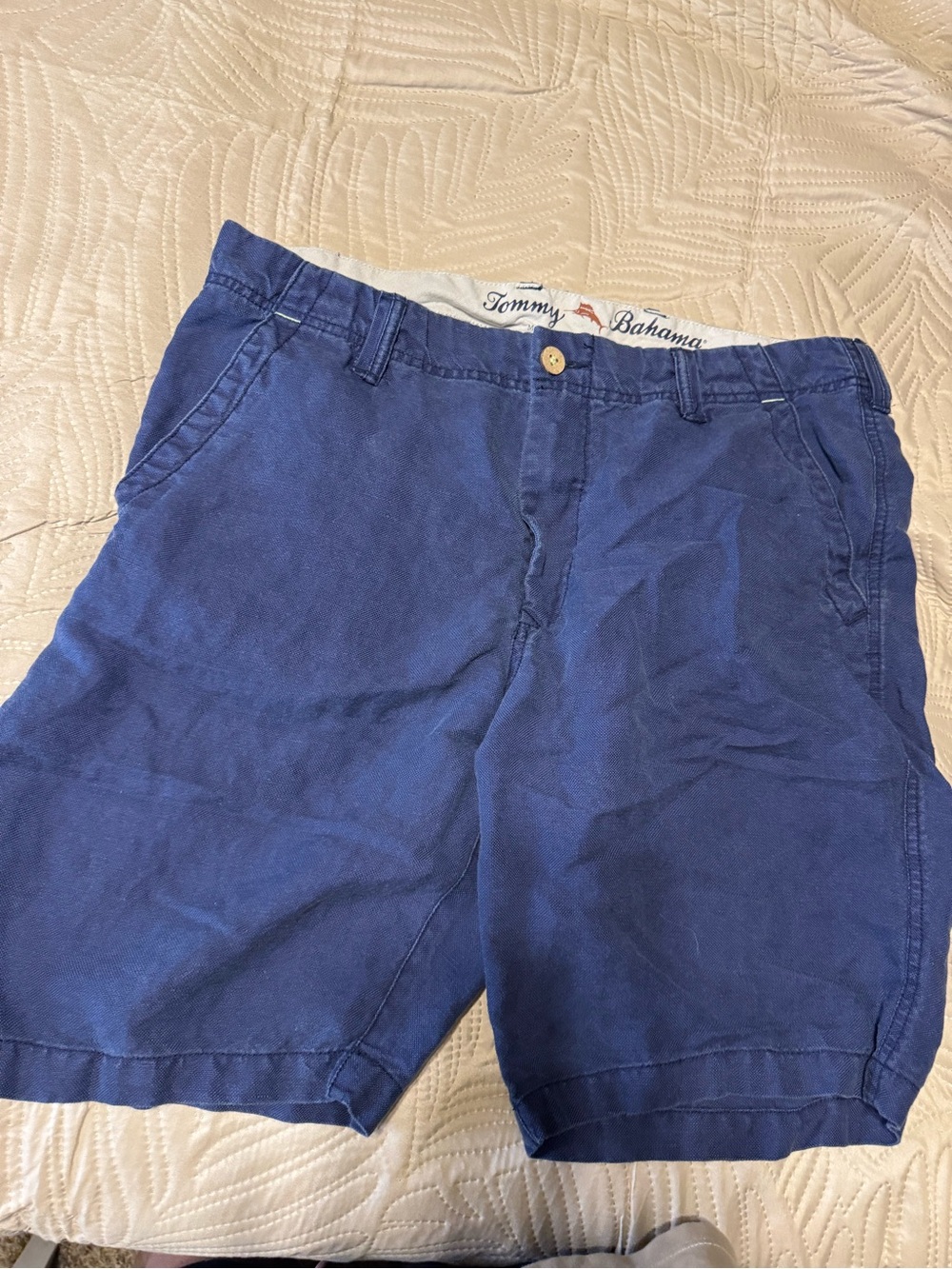 Tommy Bahama Navy Men’s Casual Shorts Size 34